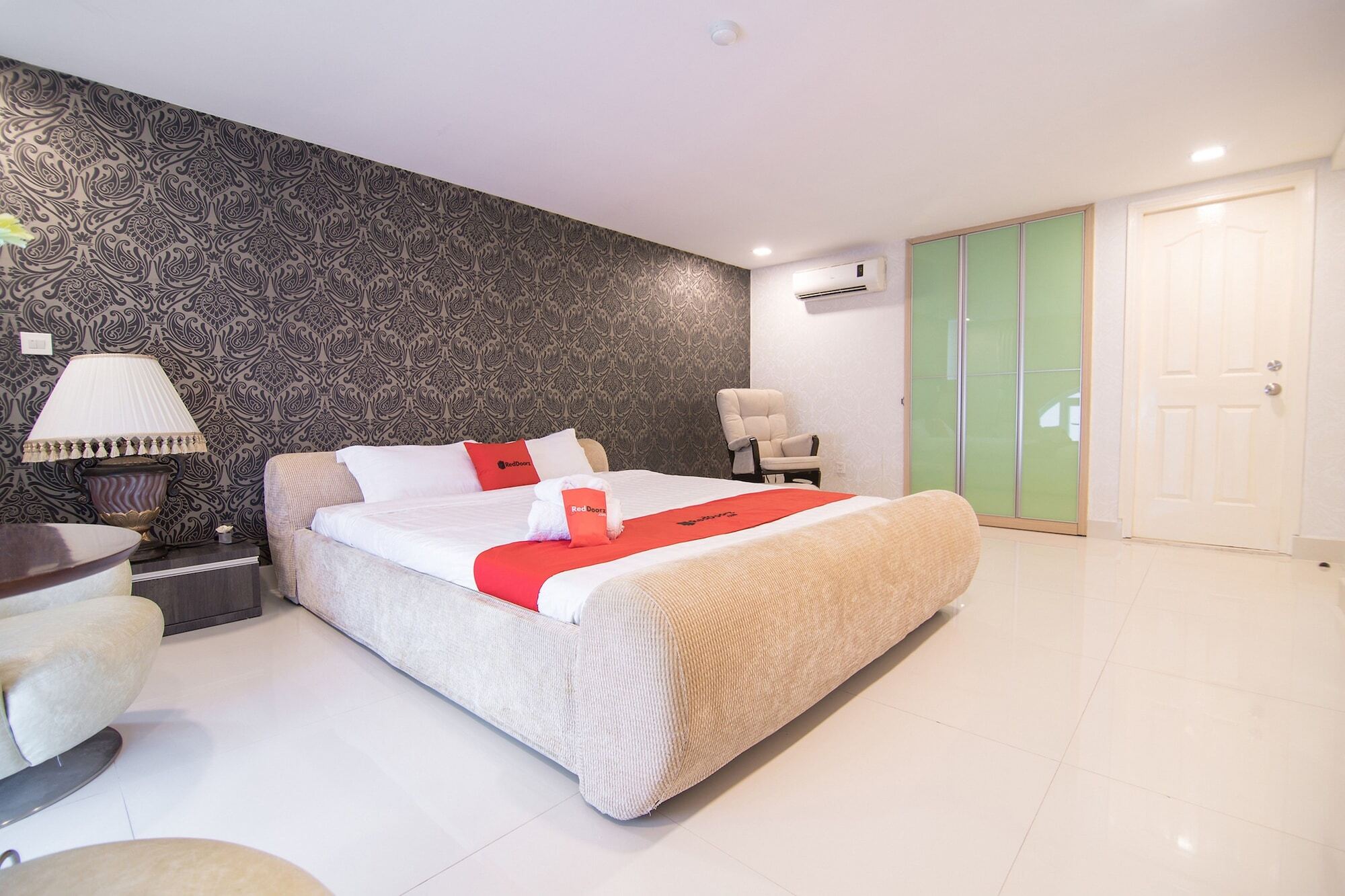 Reddoorz Plus Near Secc 2 Ho Chi Minh-stad Buitenkant foto