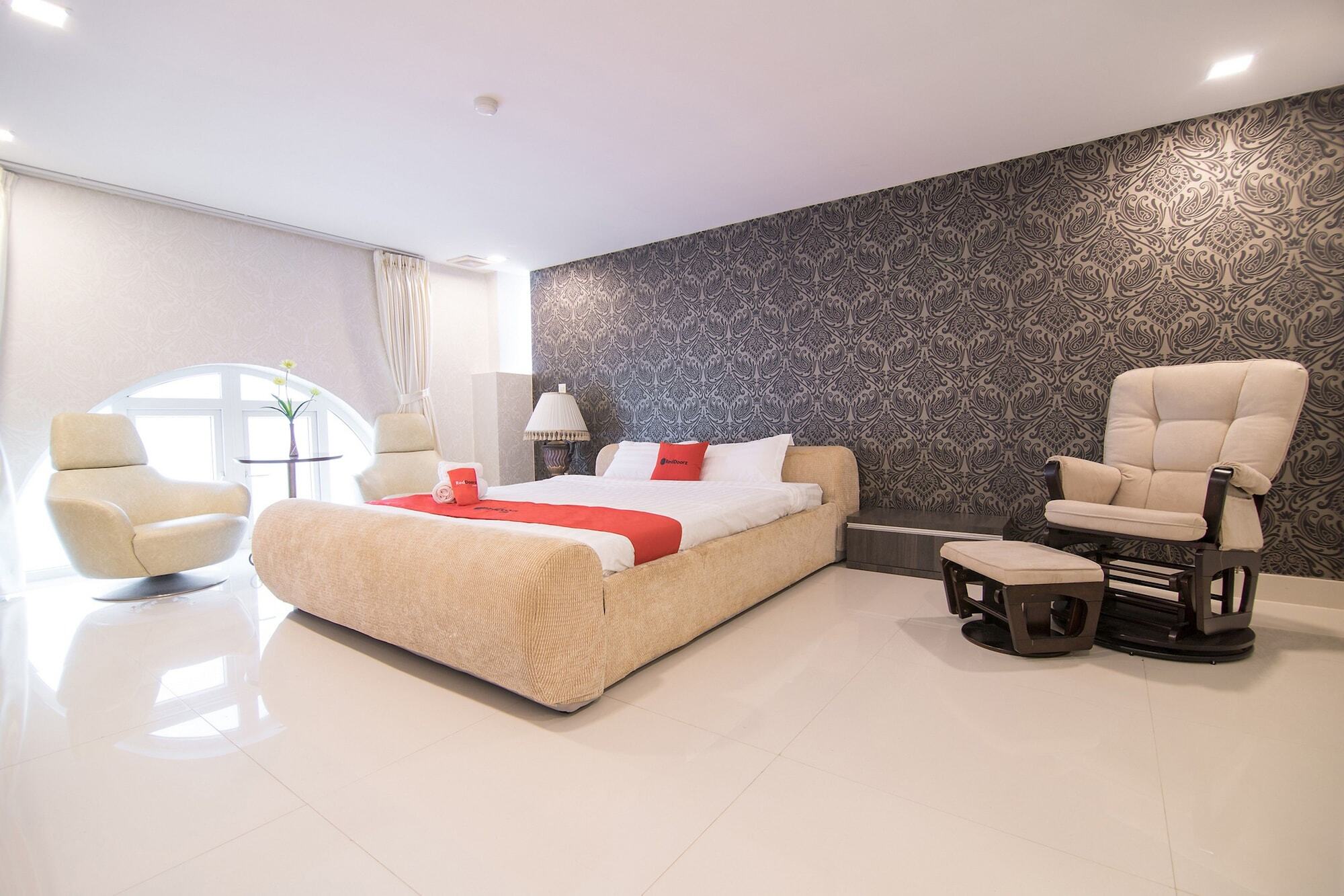 Reddoorz Plus Near Secc 2 Ho Chi Minh-stad Buitenkant foto