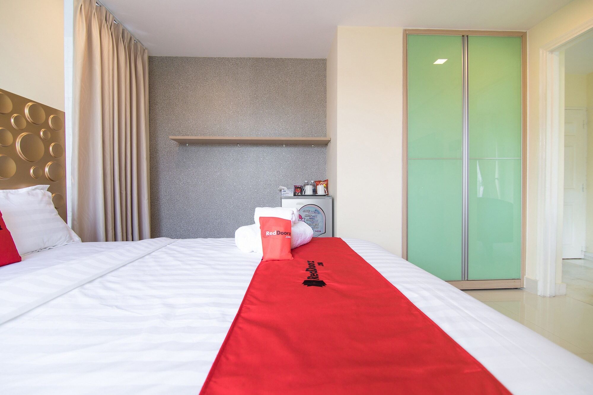 Reddoorz Plus Near Secc 2 Ho Chi Minh-stad Buitenkant foto
